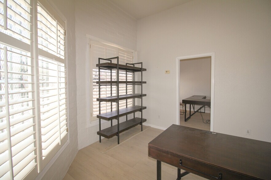 More Photos Of 1500 Wyoming Ave, El Paso Auto Repair For Sale