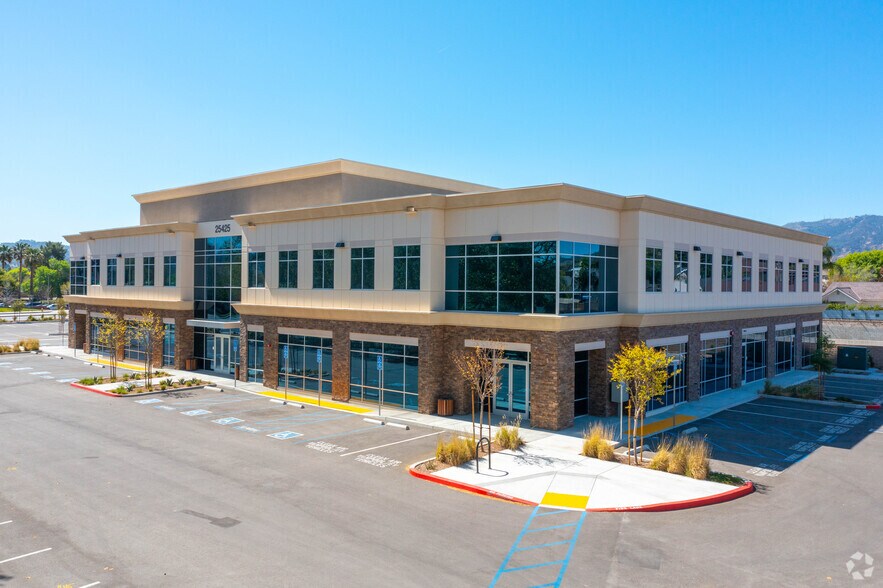 More Photos Of 25425 Orchard Village Rd, Santa Clarita Medical For Sale