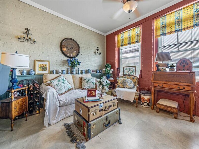 More Photos Of 135 S Central Ave, Bartow Storefront Retail Residential For Sale