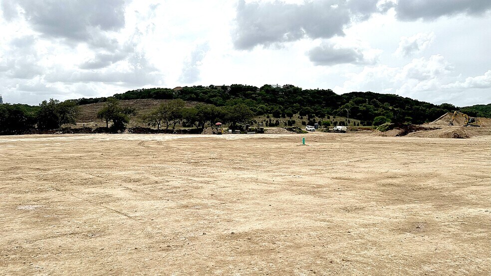 More Photos Of Stone Oak Pky & Canyon Golf Rd, San Antonio Land For Sale