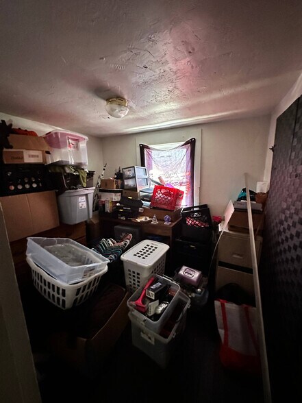 More Photos Of 1831 N C St, Elwood Apartments For Sale