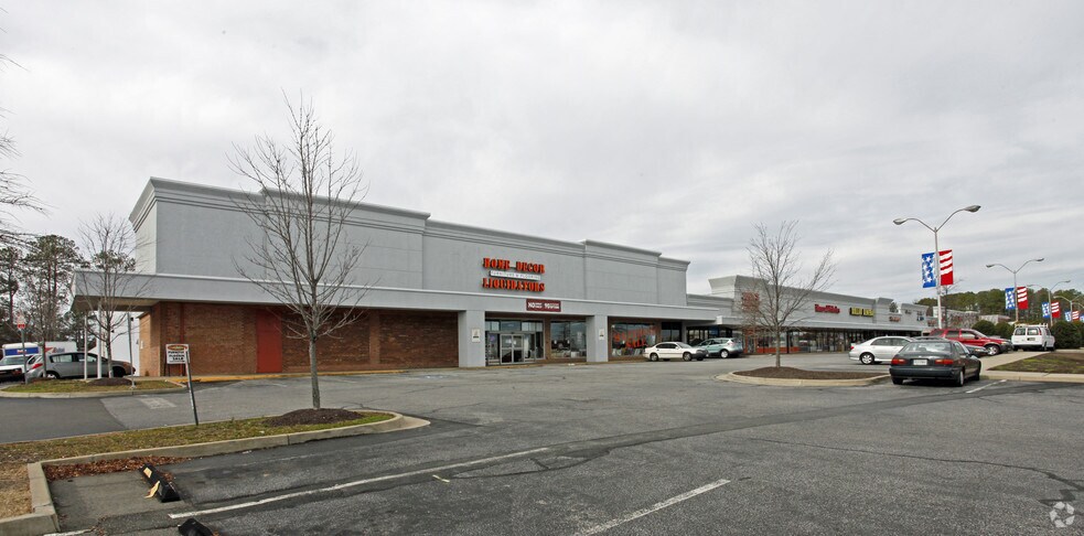 More Photos Of 8045-8081 W Broad St, Richmond Unknown For Lease