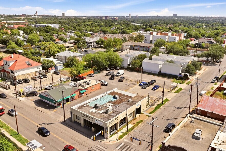 More Photos Of 1900 N Main Ave, San Antonio Storefront For Lease
