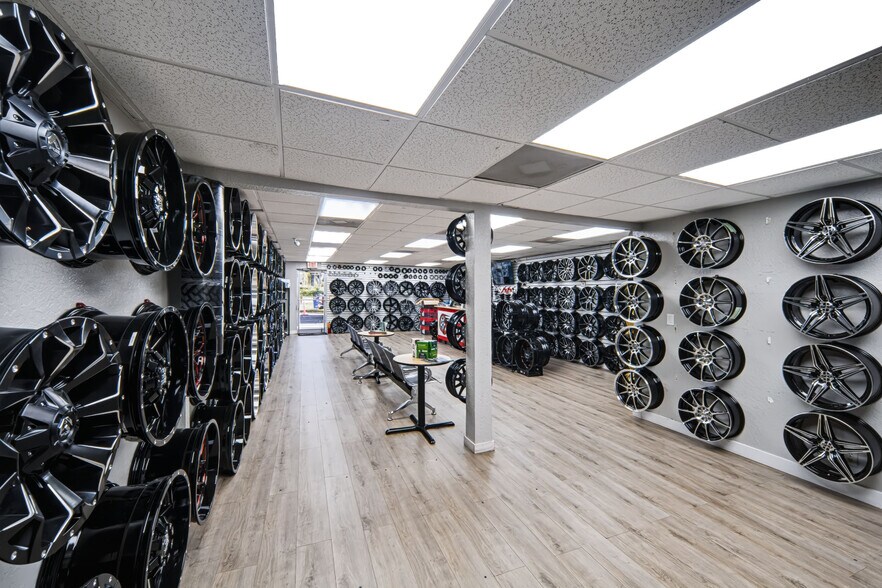 More Photos Of 2422 N Military Trl, West Palm Beach Warehouse For Sale