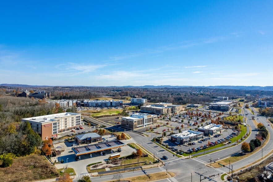 More Photos Of 5030 Carothers Pky, Franklin Office For Lease