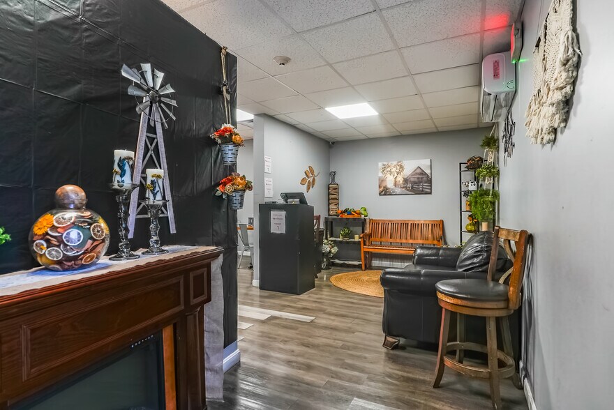 More Photos Of 77-79 Main Rd, Tiverton Restaurant For Sale