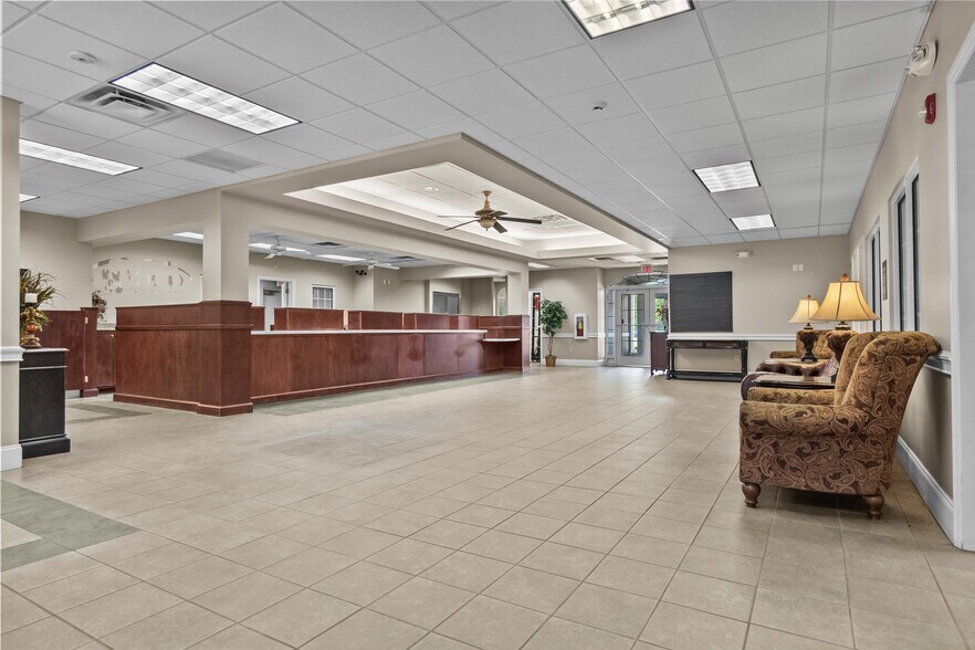 More Photos Of 239 Cedric St, Leesburg Office For Sale