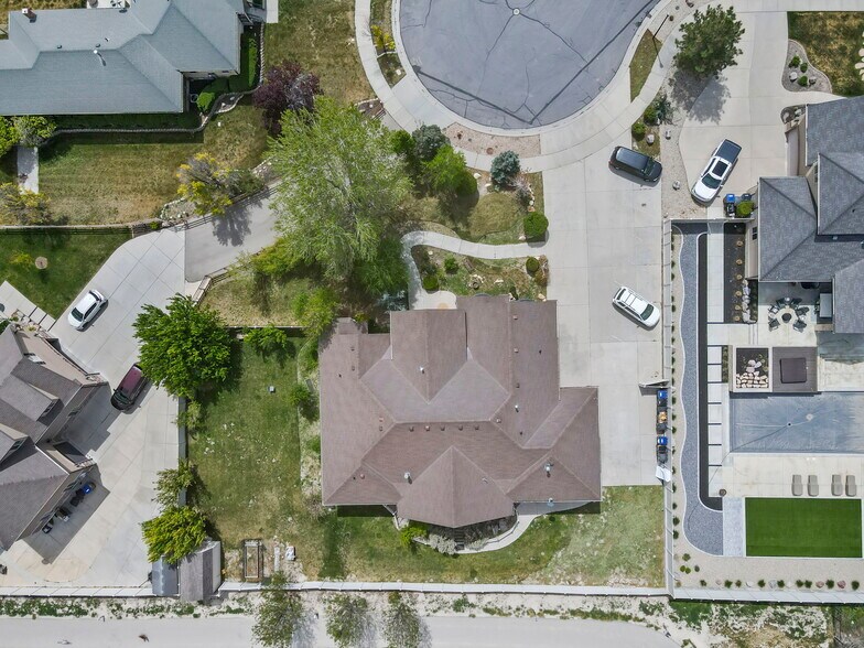 More Photos Of 217 E Scenic Peak Cv, Draper Assisted Living For Sale