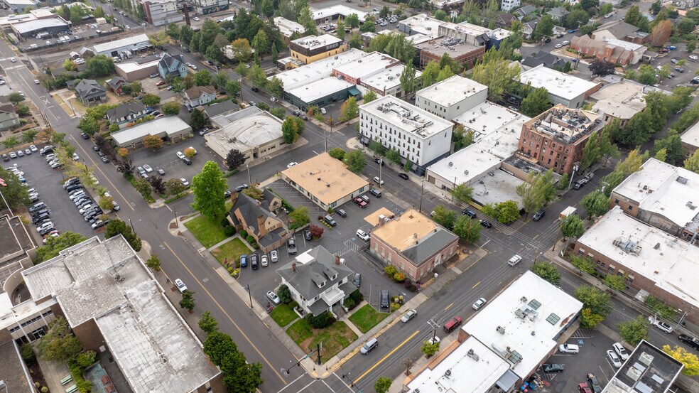 More Photos Of 414 NE Evans St, Mcminnville Office For Sale