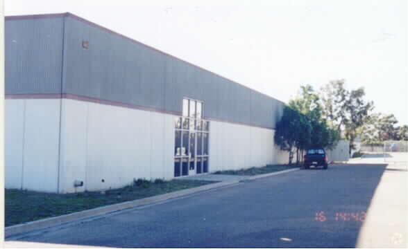 More Photos Of 200 S Hallock Dr, Santa Paula Manufacturing For Sale
