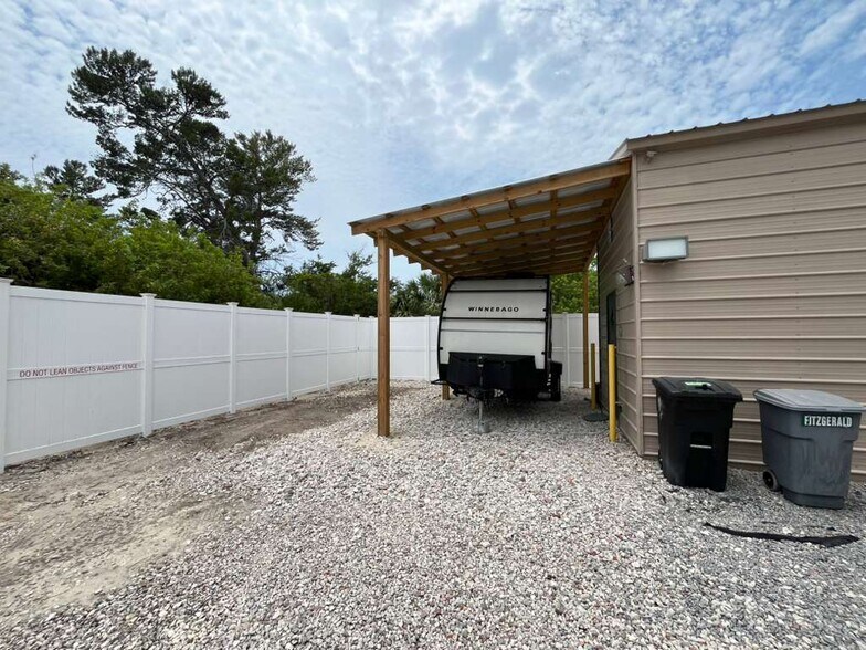 More Photos Of 743 Wesley Ave, Tarpon Springs Warehouse For Sale