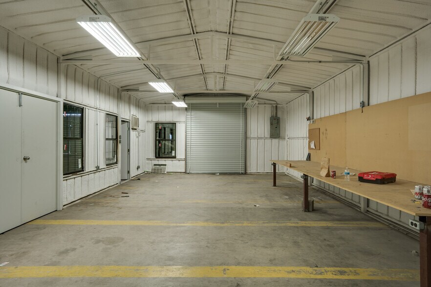 More Photos Of 12150-A US Highway 70 S, Vernon Warehouse For Lease