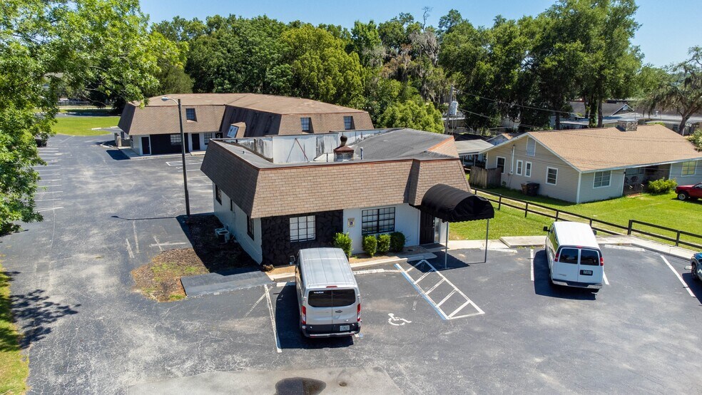 More Photos Of 2945 NE 3rd St, Ocala Office For Sale