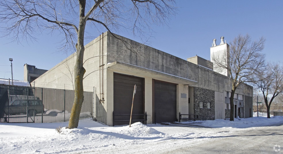 More Photos Of 3851 N Hubbard St, Milwaukee Manufacturing For Lease
