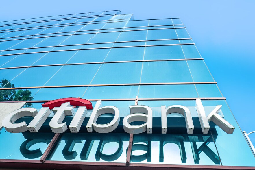 More Photos Of 5000 W Sunset Blvd, Los Angeles Medical For Lease