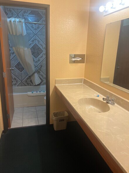 More Photos Of 1700 2nd Ave NW, Stewartville Hotel For Sale