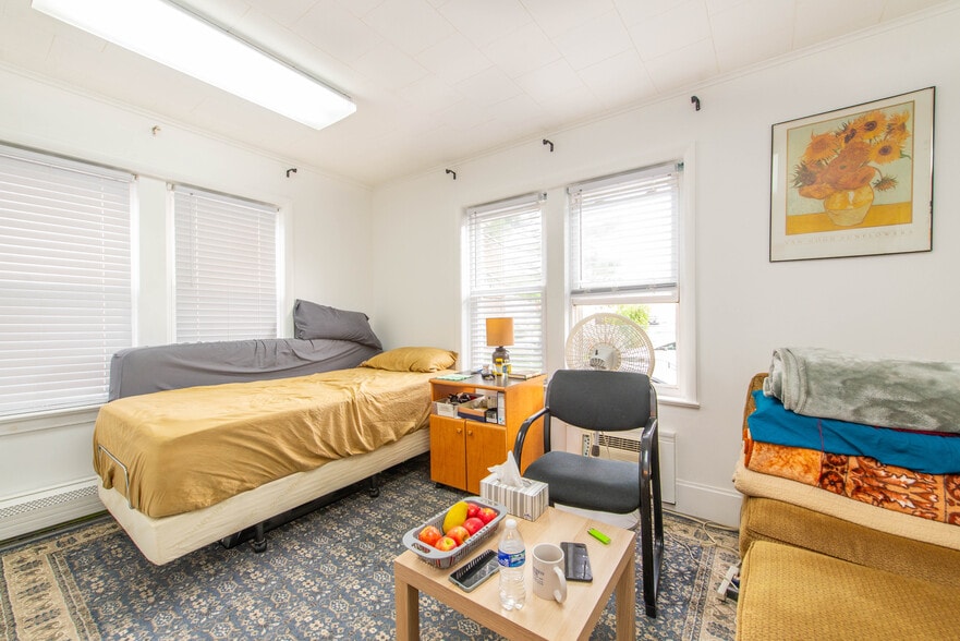 More Photos Of 22 E Quackenbush Ave, Dumont Apartments For Sale