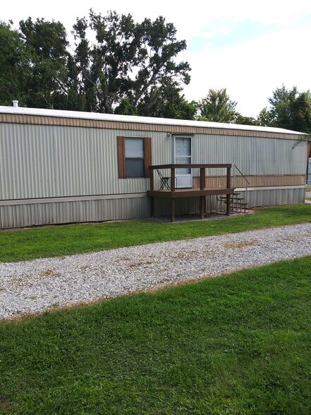 More Photos Of 2202 Shirah Rd, Auburndale Multifamily For Sale