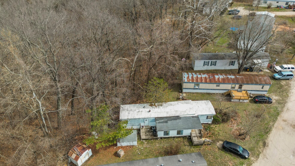 More Photos Of Eastwood Dr, Eldon Manufactured Housing Mobile Home Park For Sale
