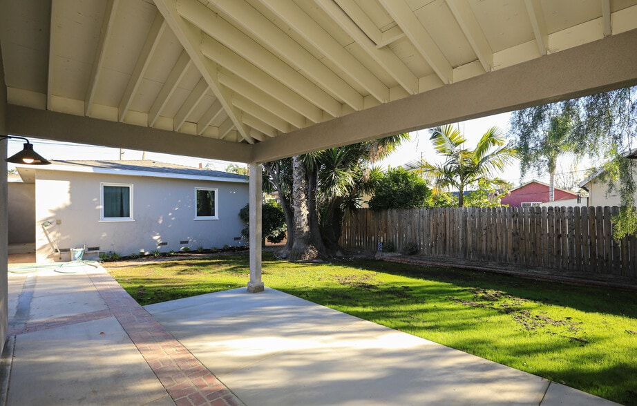 More Photos Of 456 N Batavia St, Orange Apartments For Sale