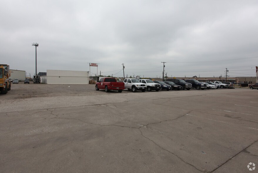 More Photos Of 2630 Royal Ln, Dallas Land For Sale