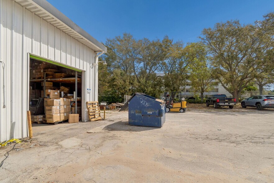 More Photos Of 1277 S Highland Ave, Clearwater Freestanding For Lease