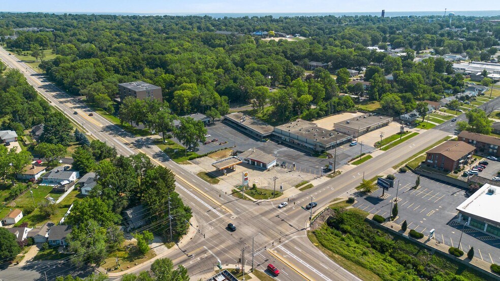 More Photos Of 4408 N Knoxville Ave, Peoria Unknown For Lease