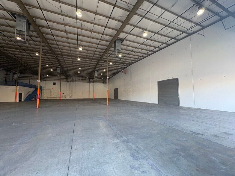More Photos Of 3542 Sirius Ave, Las Vegas Unknown For Lease