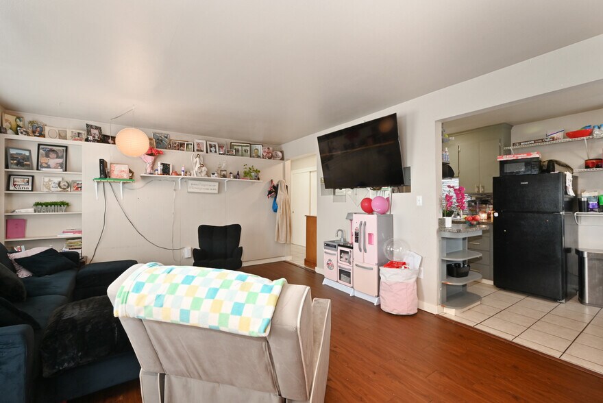 More Photos Of 8630 Rainier Ave S, Seattle Multifamily For Sale