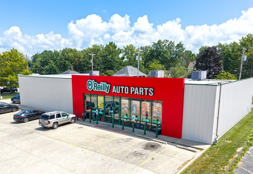 Primary Photo Of 701 Charleston Ave, Mattoon Auto Repair For Sale