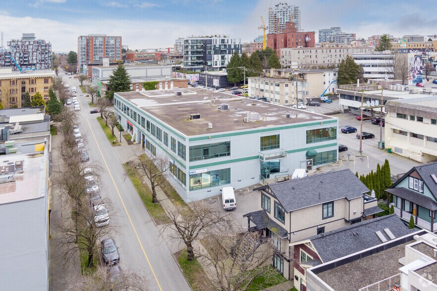 More Photos Of 2323 Quebec St, Vancouver Showroom For Lease