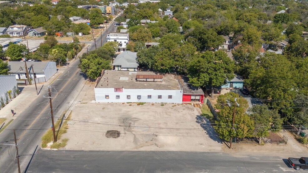 More Photos Of 1812 S Presa St, San Antonio Freestanding For Sale