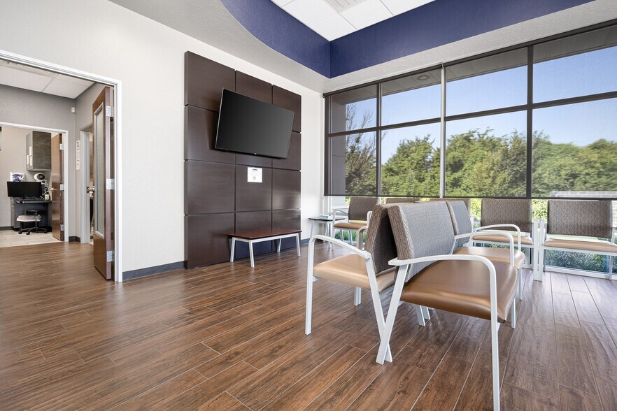 More Photos Of 2804 SW 134th St, Oklahoma City Medical For Sale