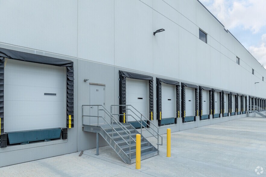 More Photos Of 524 Route 130, Hamilton Distribution For Lease
