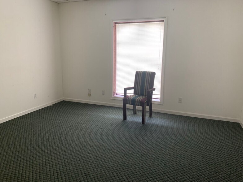 More Photos Of 805 Dumont St, South Houston Loft Creative Space For Lease