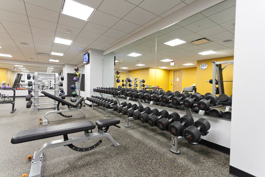 More Photos Of 1717 K St NW, Washington Office For Lease