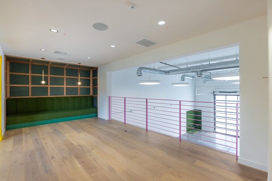 More Photos Of 3058 N Lima St, Burbank Warehouse For Sale