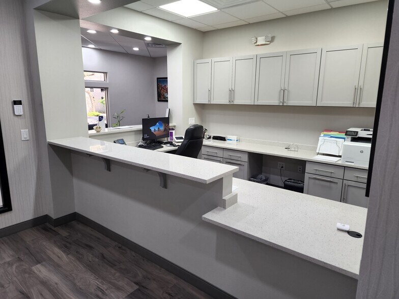 More Photos Of 1600 W Sunset Rd, Henderson Medical For Lease