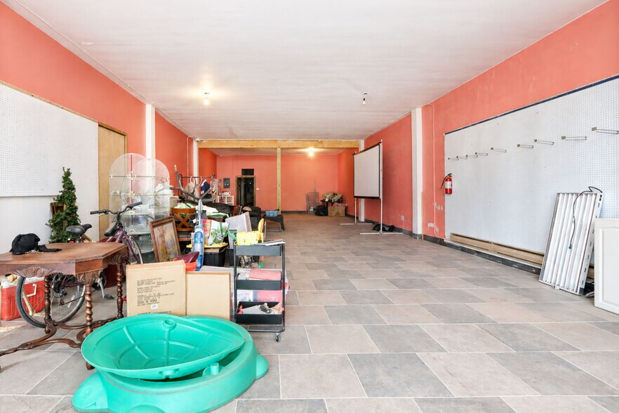 More Photos Of 1304 2nd St, Perry Storefront For Sale