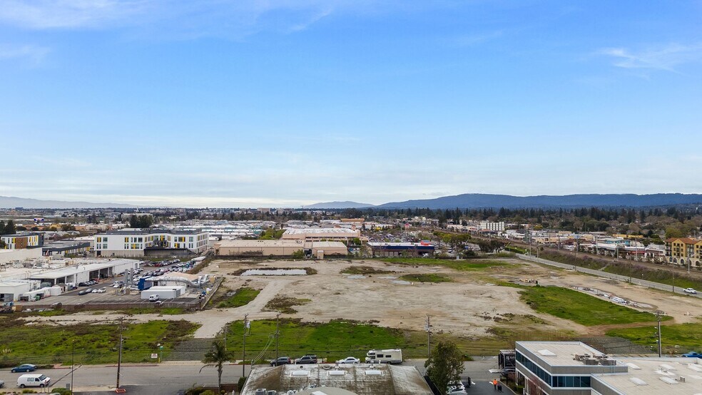 More Photos Of 1010 Commercial St, San Carlos Research And Development For Lease