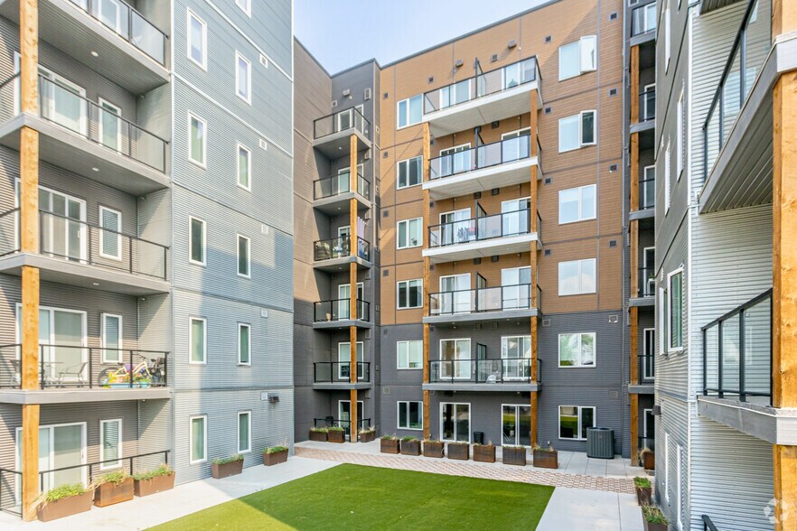 More Photos Of 11329 University Av NW, Edmonton Multifamily For Sale