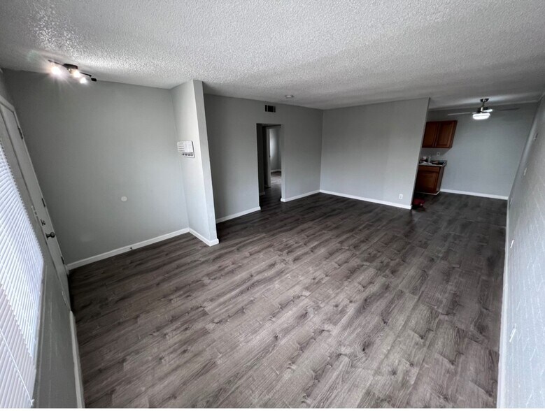 More Photos Of 2213 Sunrise Ave, Las Vegas Apartments For Sale