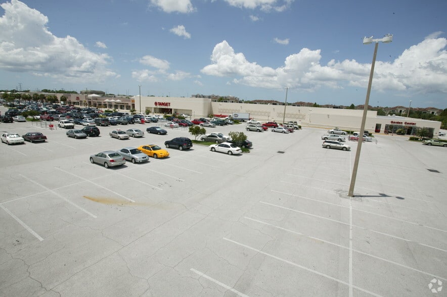 More Photos Of 300-900 E Lake Rd, Palm Harbor Unknown For Lease