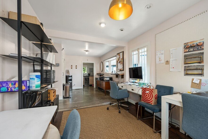 More Photos Of 1111 N Crescent Heights Blvd, West Hollywood General Retail For Sale