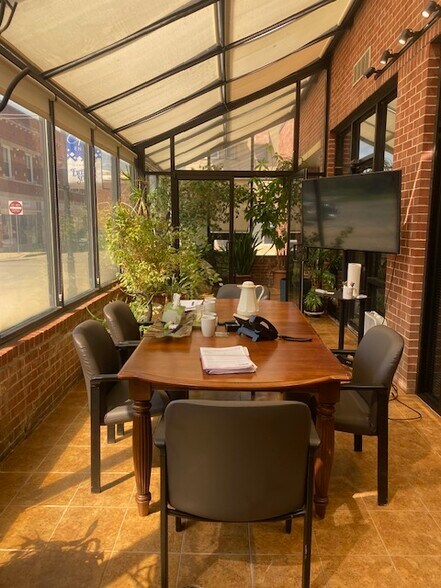 More Photos Of 118 Spring St, Excelsior Springs Office For Sale