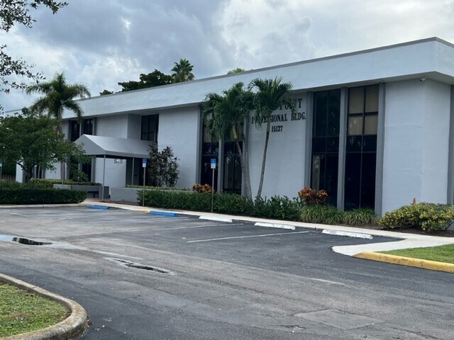 More Photos Of 15127 Jog Rd, Delray Beach Medical For Lease