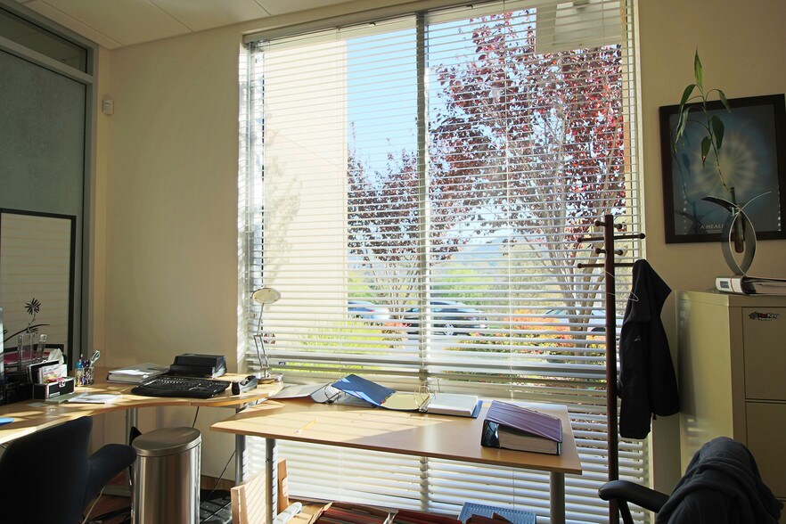 More Photos Of 11199 Sorrento Valley Rd, San Diego Office For Lease