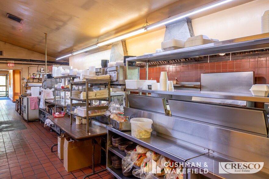 More Photos Of 29303 Euclid Ave, Wickliffe Restaurant For Sale