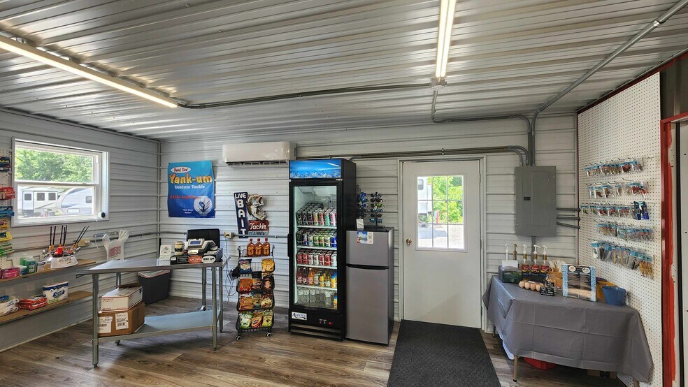 More Photos Of 2806 State Park Rd, Burkesville Freestanding For Sale