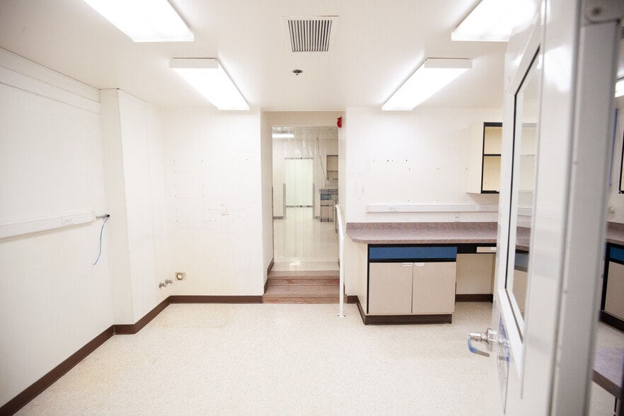 More Photos Of 1001 S 3rd St W, Missoula Manufacturing For Sale